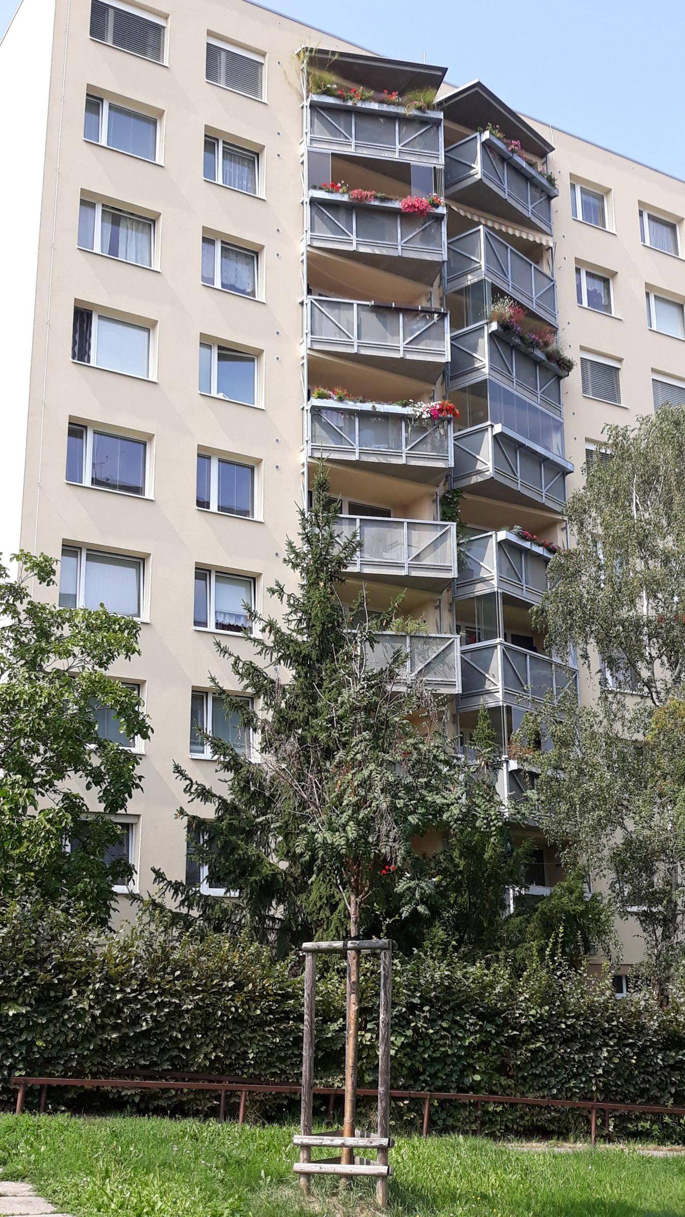 Renoirova 622, Praha