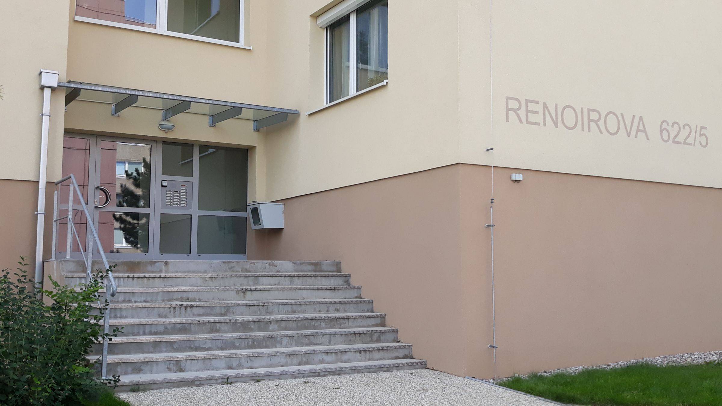 Renoirova 622, Praha